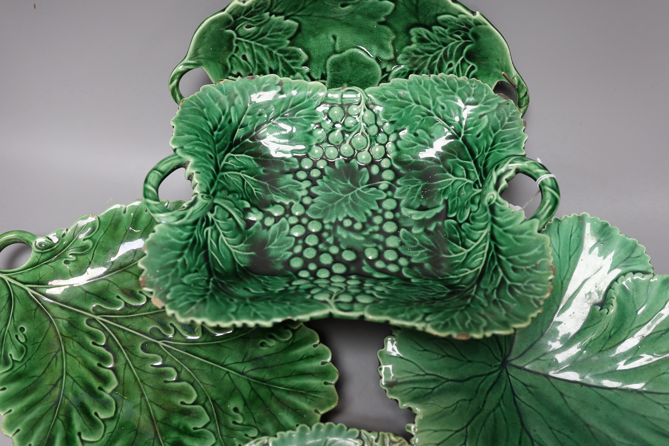 Nine pieces of cabbageware pottery